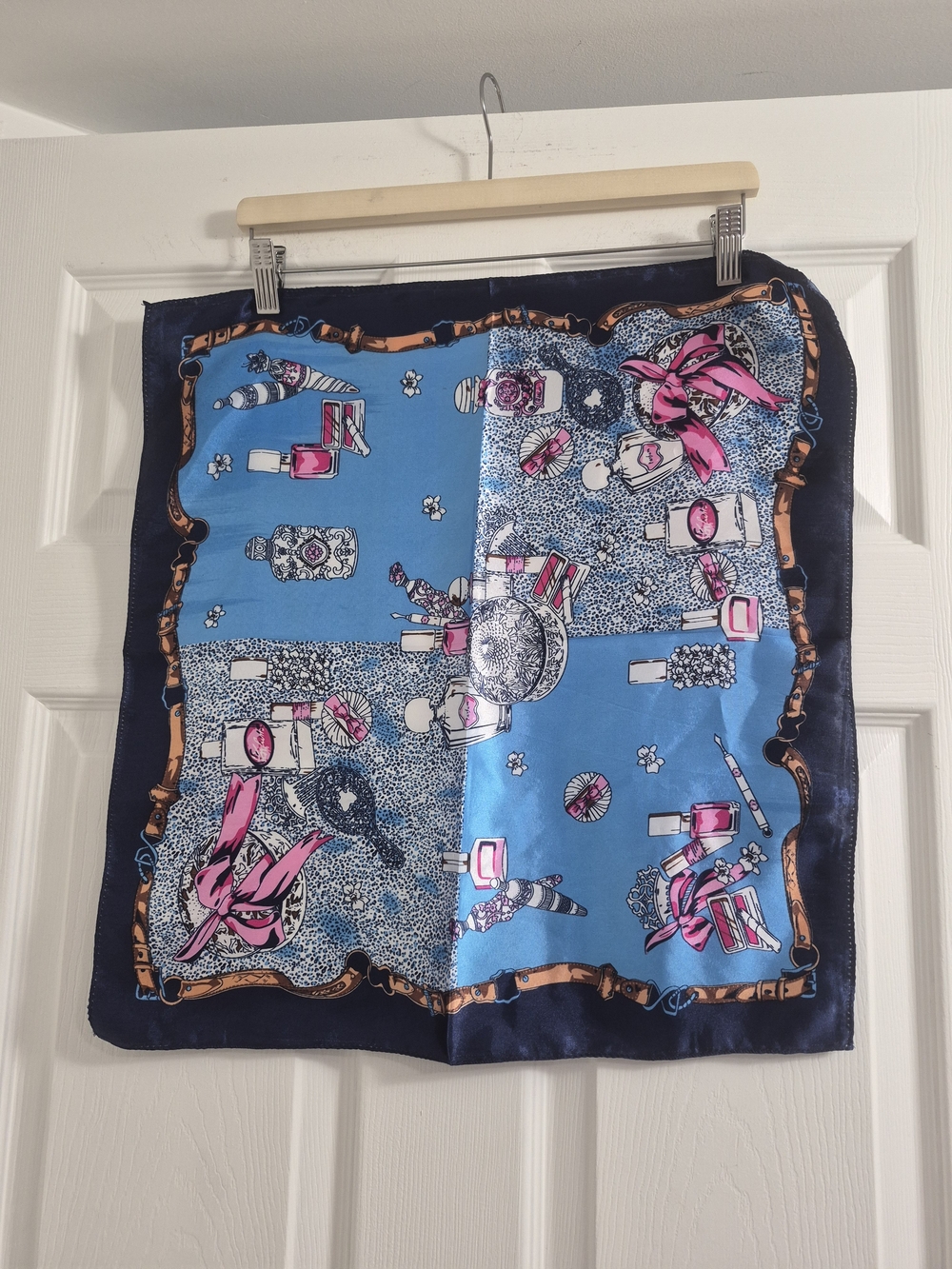 Women's Blue & Pink Silk-Feel Fashion Scarf - Elegant Makeup Print